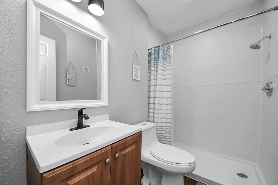 Bathroom 2 full
