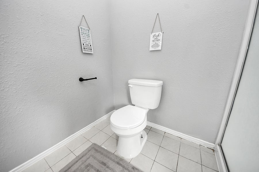 Bathroom 3 toilet