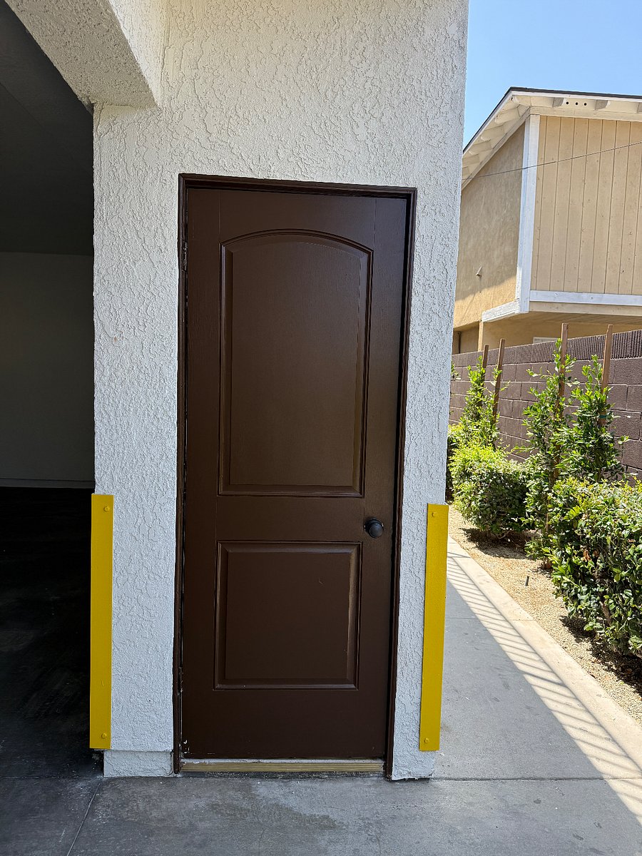 Laundry room 1