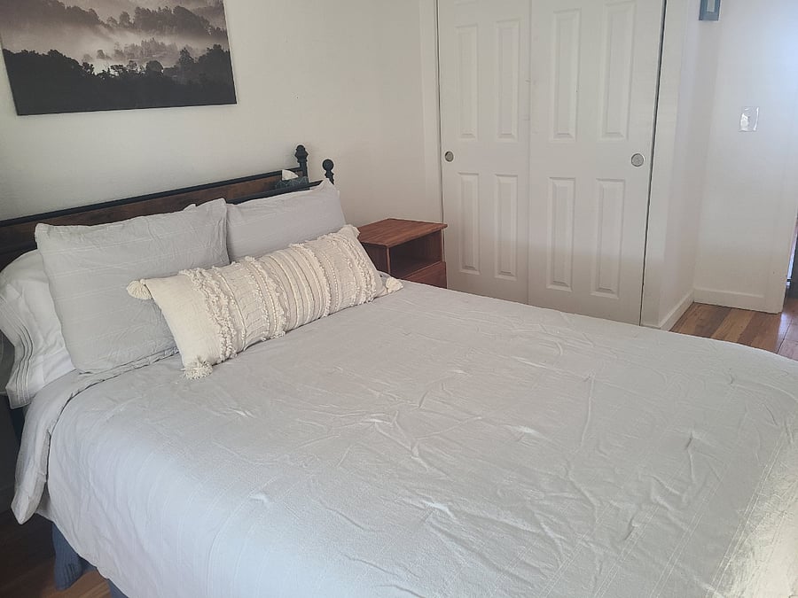Secondary bedroom