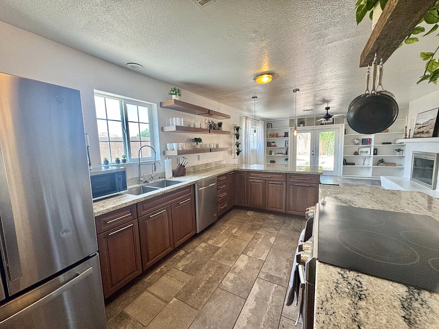 Furnished Finder property 873586_1 photo 2