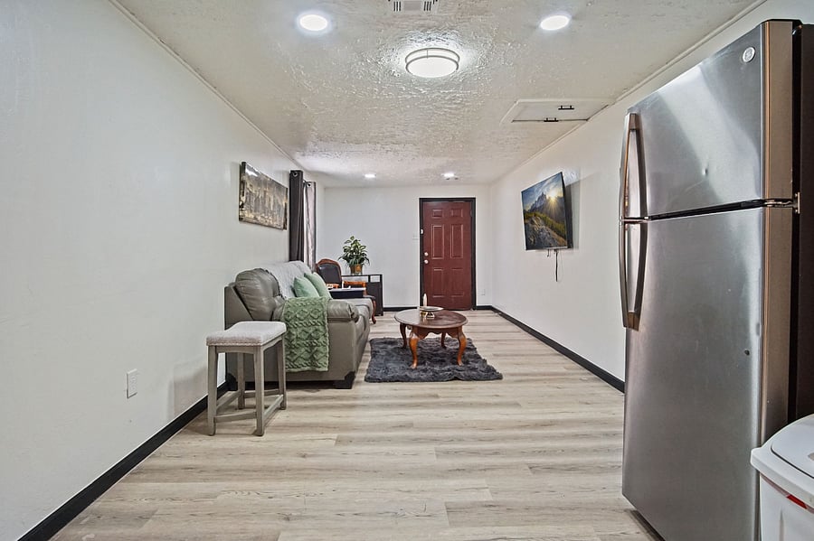 Furnished Finder property 873610_1 photo 3