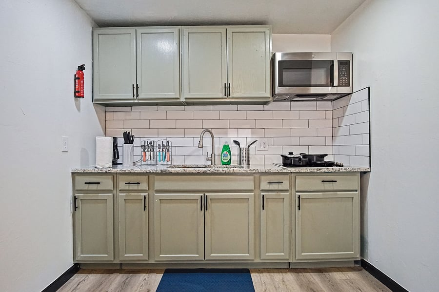 Furnished Finder property 873610_1 photo 13