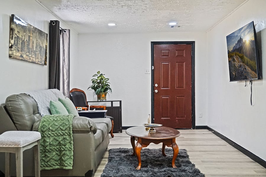 Furnished Finder property 873610_1 photo 32