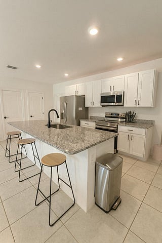 Furnished Finder property 873614_2 photo 4