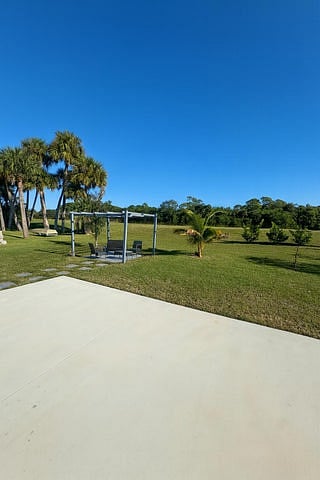 Furnished Finder property 873614_2 photo 28