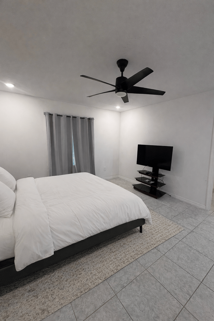 Furnished Finder property 873614_2 photo 16