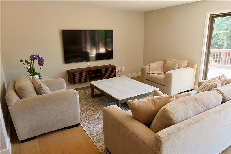 Furnished Finder property 873654_1 photo 9