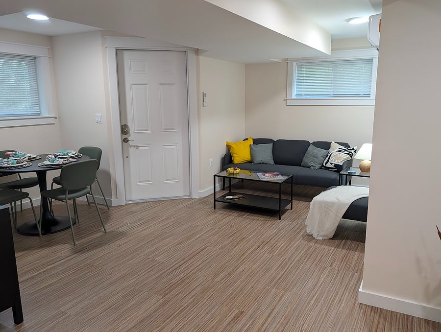 Living & dining room areas