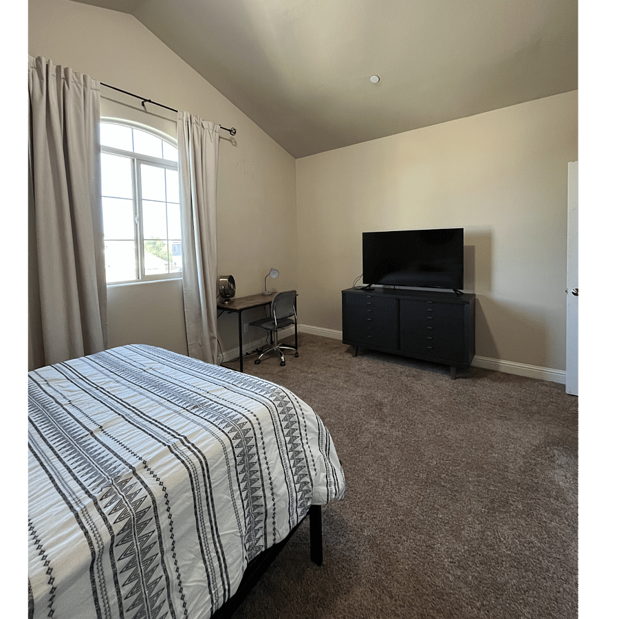 Furnished Finder property 873801_1 photo 2