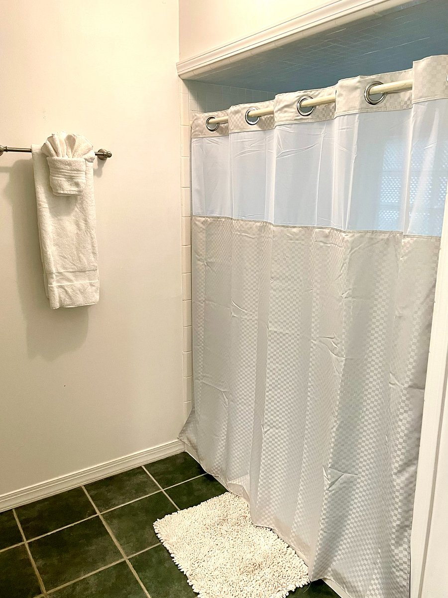 Step-in shower