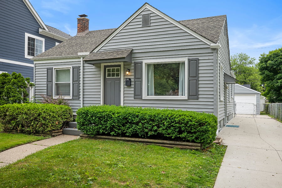 Park 4 cars in the driveway comfortably and still enjoy easy street parking. Lawn care included.