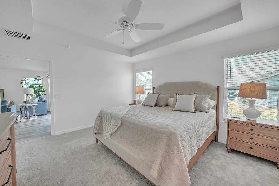 Beautiful lighting for those lazy mornings.
