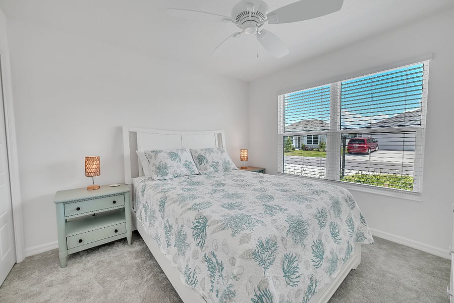 Queen bedroom