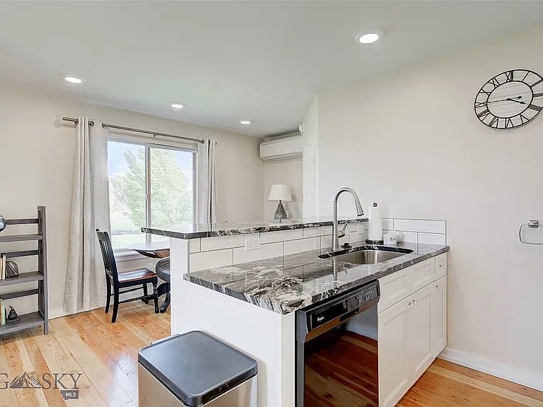 Furnished Finder property 874007_1 photo 4