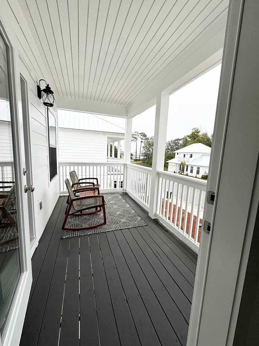 Second Floor Front Deck