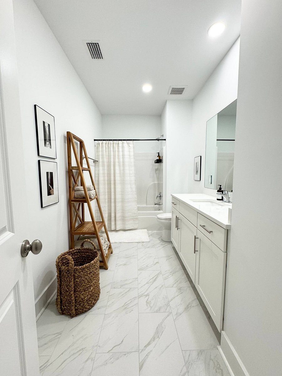 Second Floor Bath
