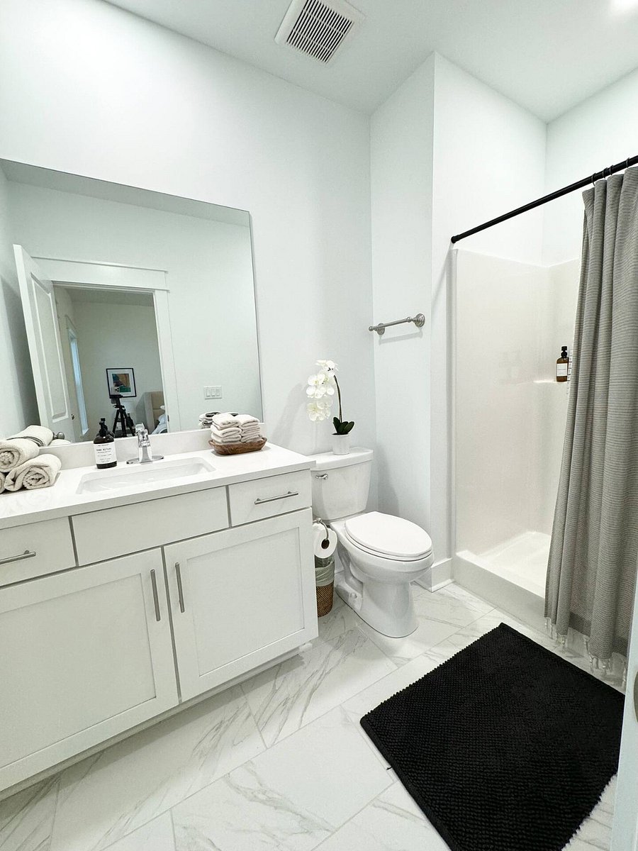 Second Floor Bath
