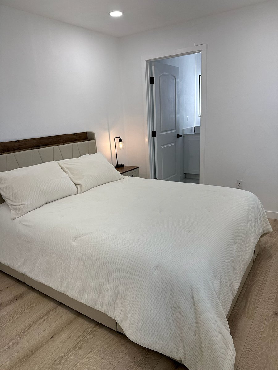 Furnished Finder property 874159_1 photo 15
