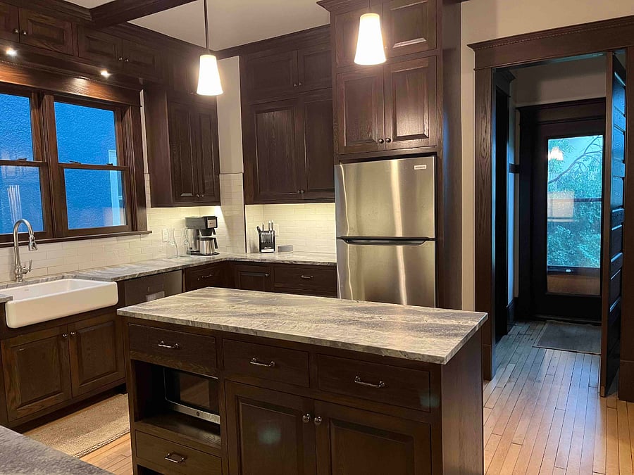 Kitchen (showing refrigerator and microwave)