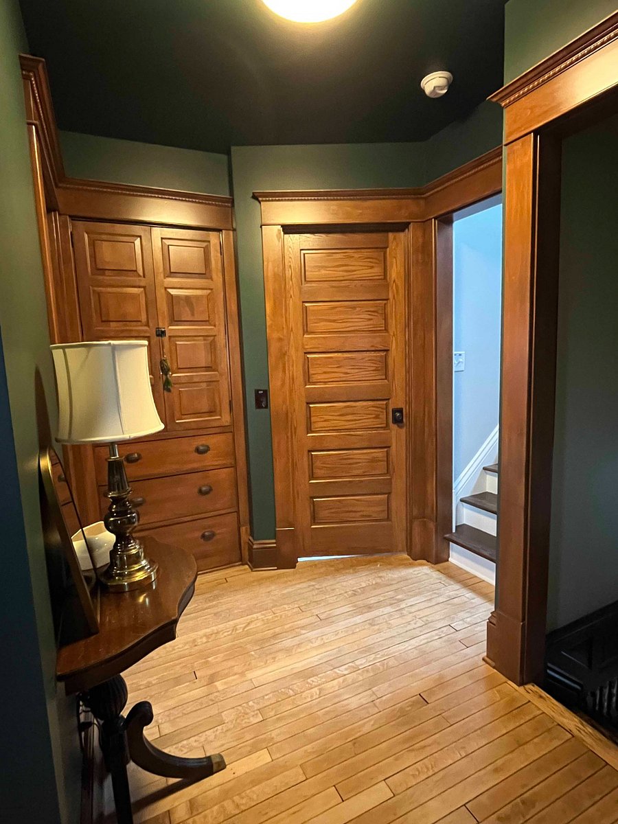 Second floor hallway, view 1.