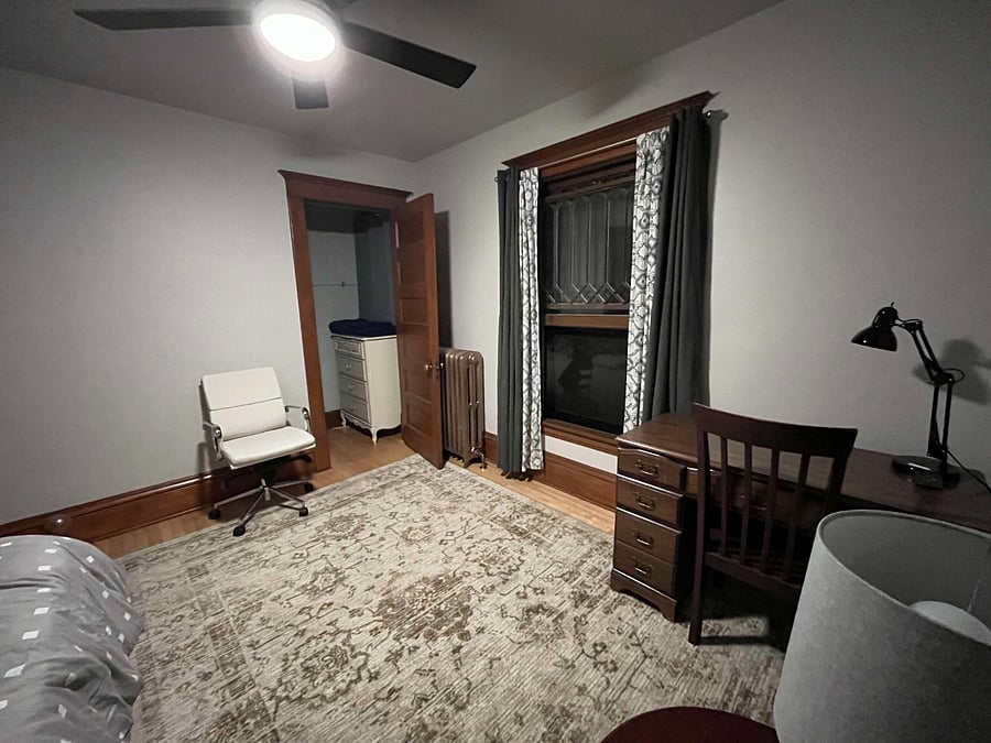 SE bedroom, twin bed. Walk-in closet.
