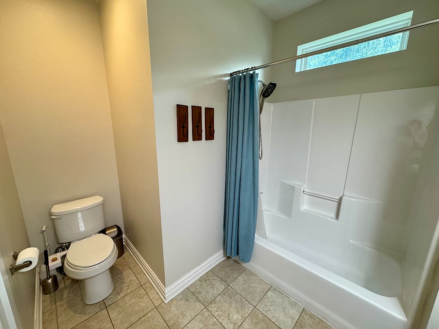 Guest bathroom.
