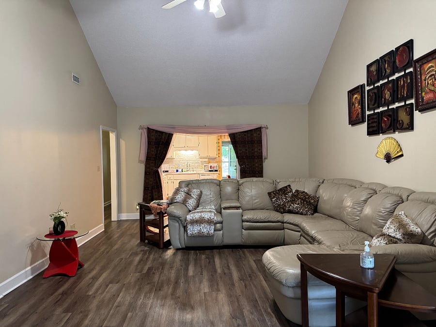 Furnished Finder property 874200_2 photo 17