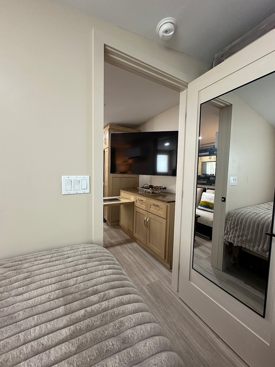 Furnished Finder property 874203_1 photo 18