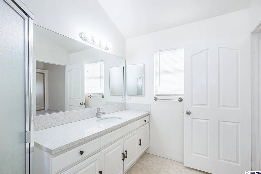 Furnished Finder property 874213_1 photo 25