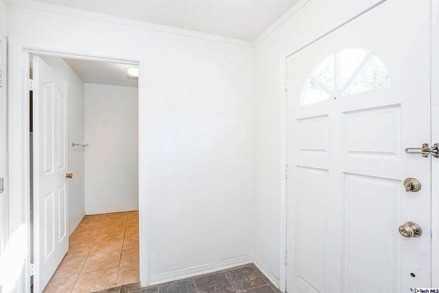 Furnished Finder property 874213_1 photo 33