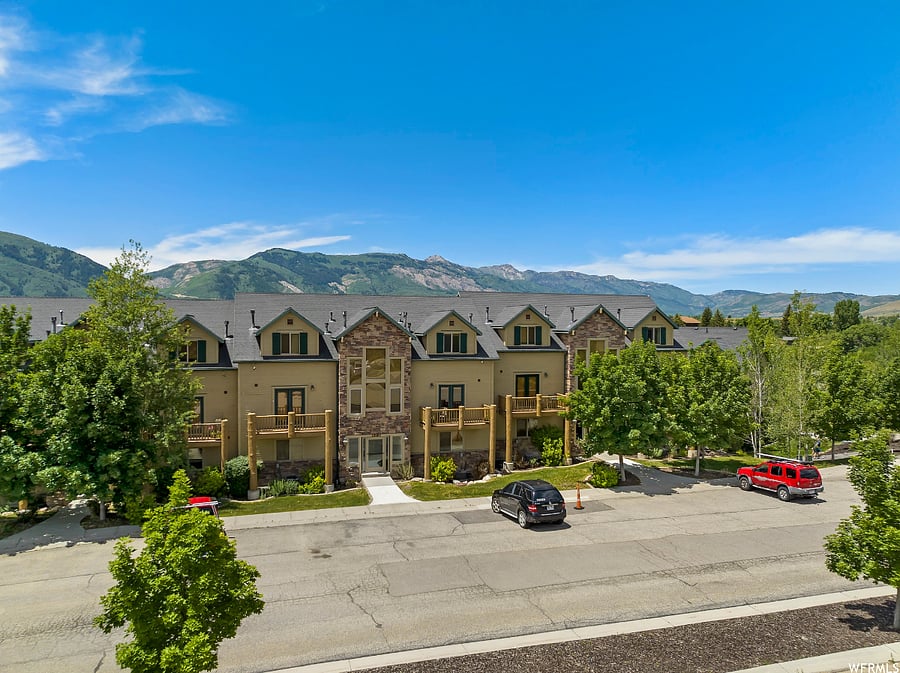 Condo Building | Ample Free Parking