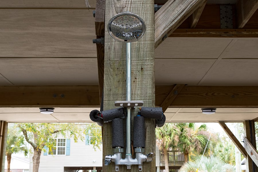 Outdoor hot/cold shower