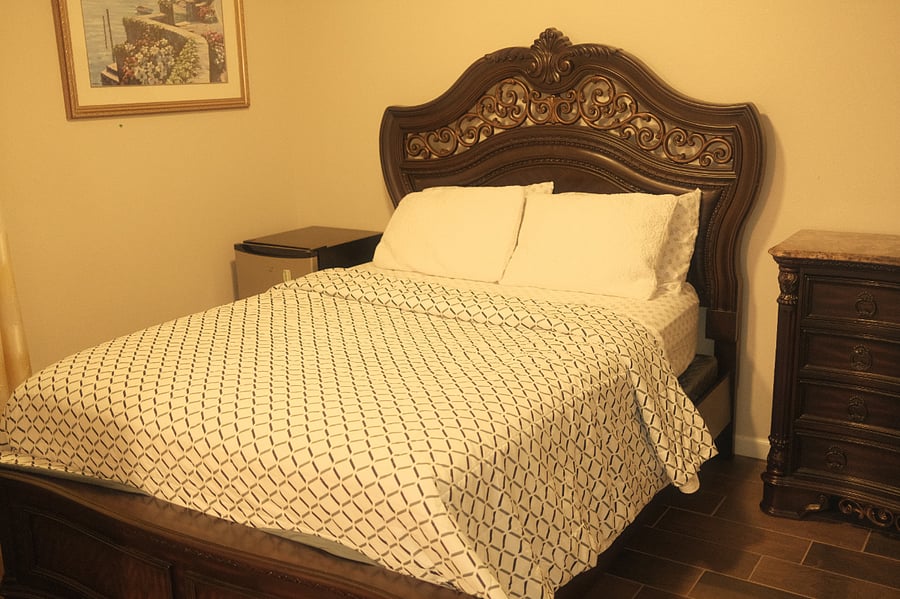 Private Bedroom (with Private Bath)