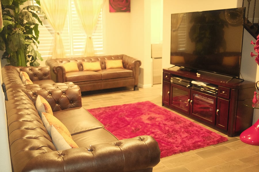 Secondary Living Room (Upstairs)