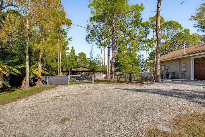 Furnished Finder property 874466_1 photo 15