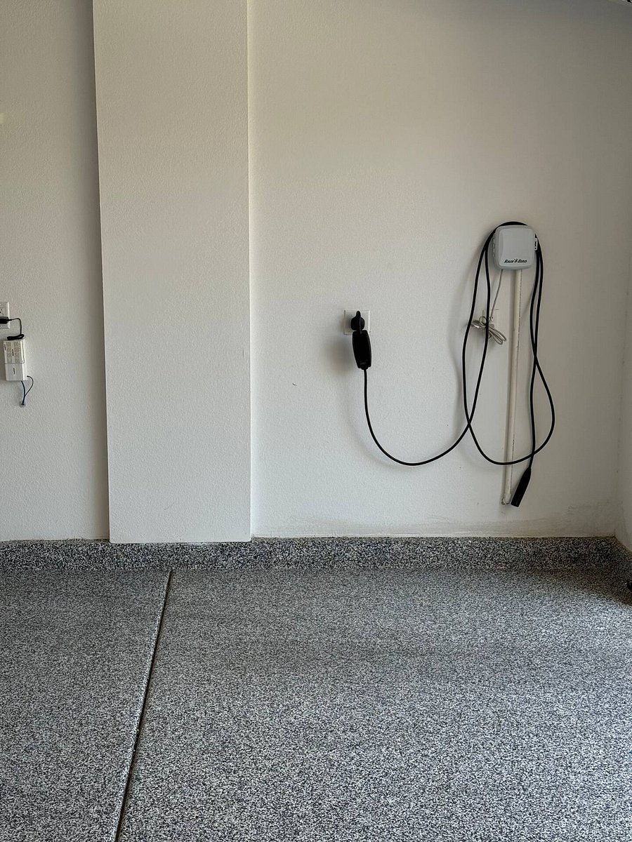 Garage with EV charging