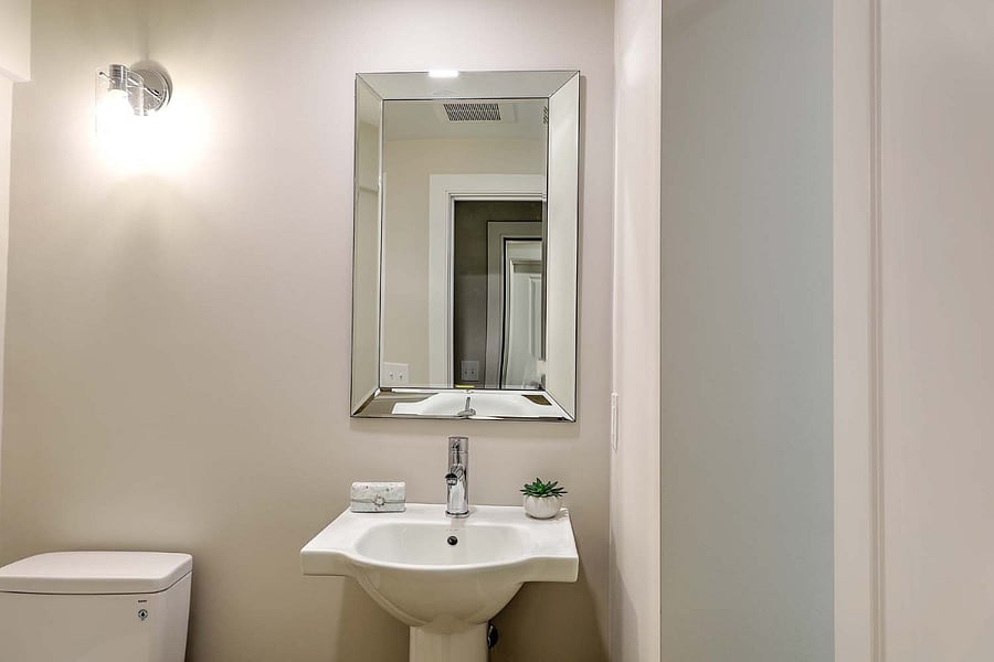 SECOND FULL BATHROOM_VIEW 1