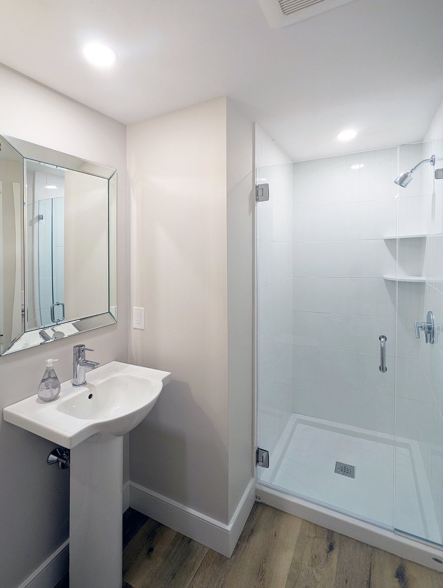 SECOND FULL BATHROOM_VIEW 2