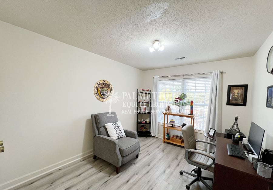 Office/ bonus room