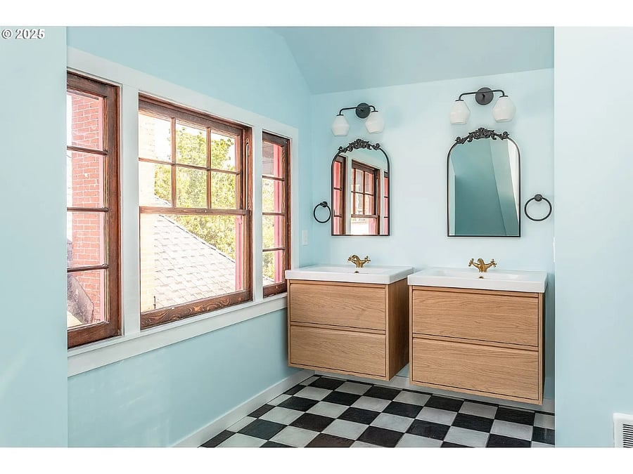Third-Floor Bathroom