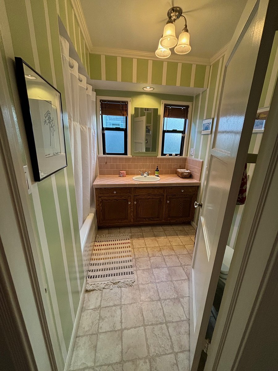 Private bathroom 
