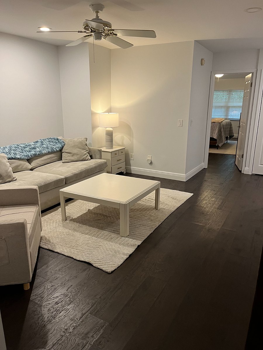 Upstairs sitting/living area