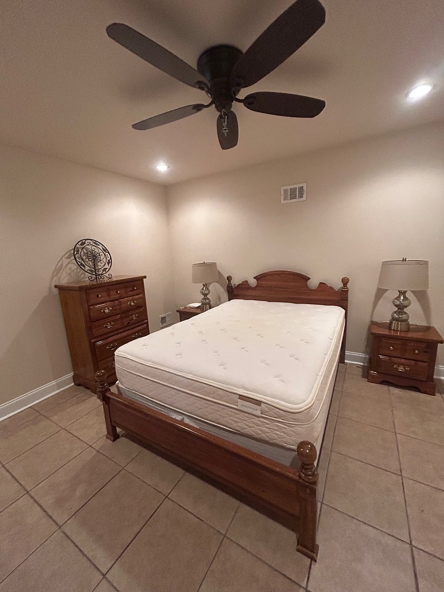 Queen Bedroom