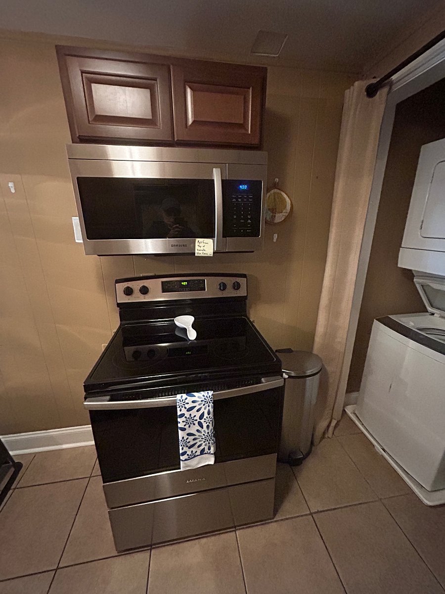 Full stove and microwave