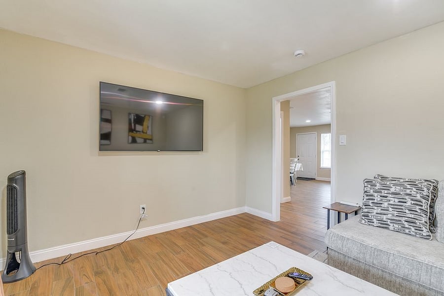 Furnished Finder property 875060_1 photo 3