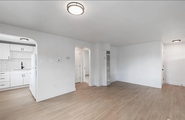 Furnished Finder property 875062_1 photo 4