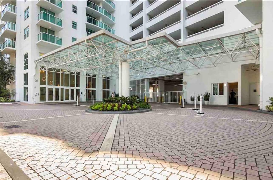 Garage entrance/Valet parking/Building entrance for both towers