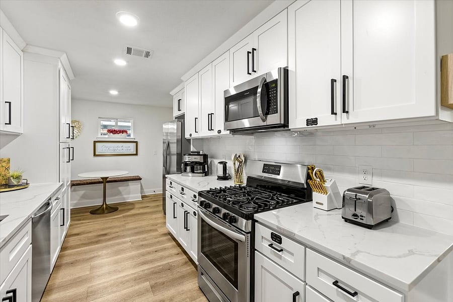 Furnished Finder property 875120_1 photo 14