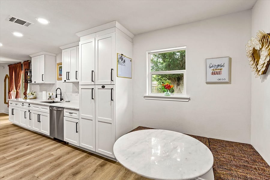 Furnished Finder property 875120_1 photo 19